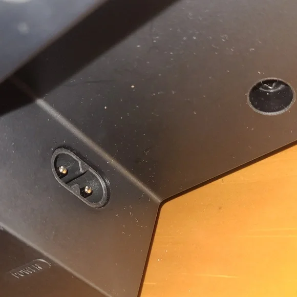 Samsung Soundbar (Like New) - Picture 7 of 12